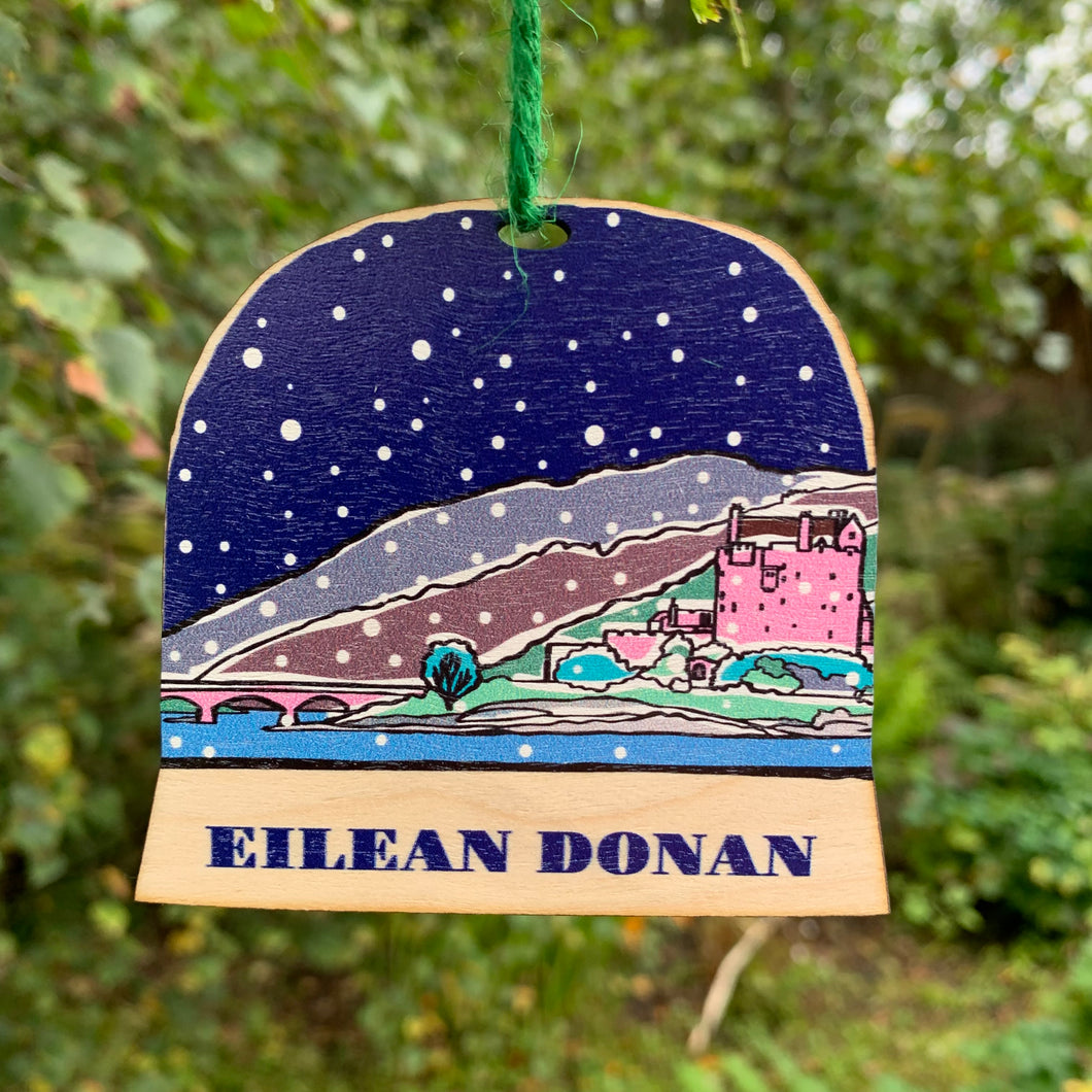Eilean Donan snow globe decoration
