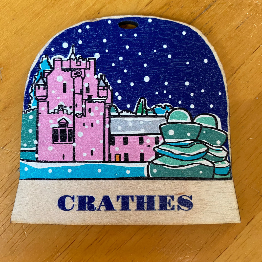 Crathes snow globe decoration