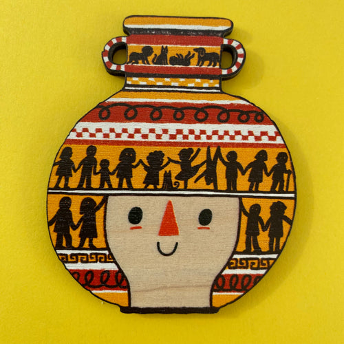 Amphora brooch