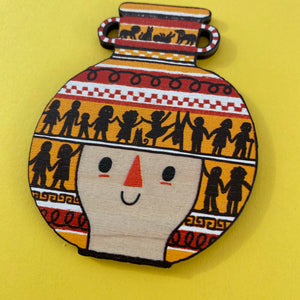 Amphora brooch