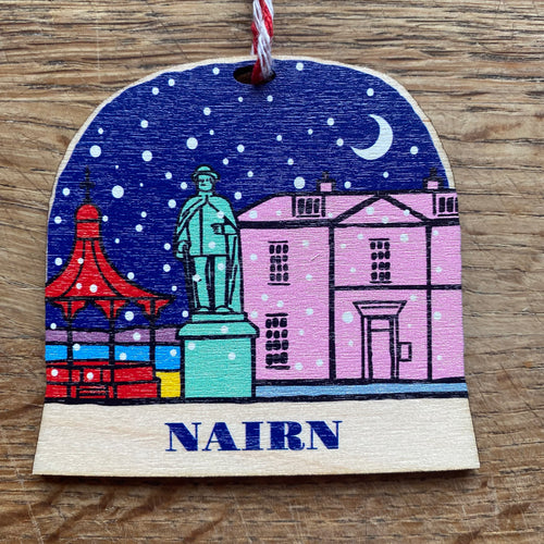 Nairn snow globe decoration
