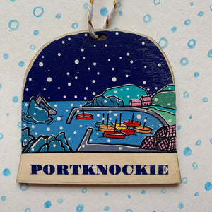 Portknockie snow globe decoration