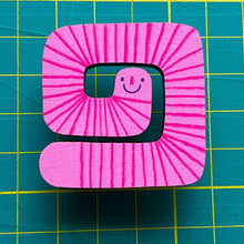 Wiggle Worm pin badge