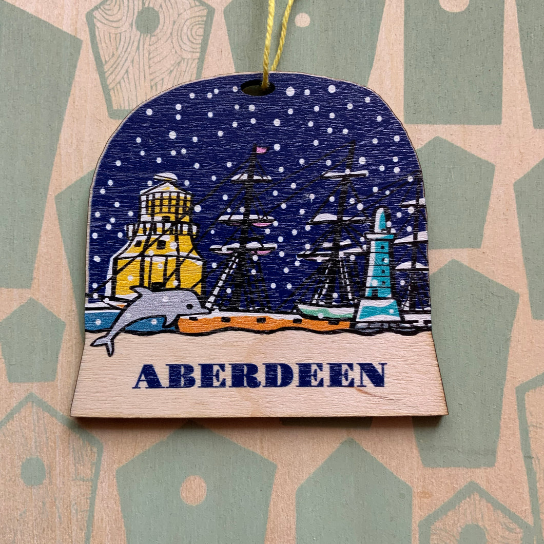 Aberdeen harbour snow globe decoration