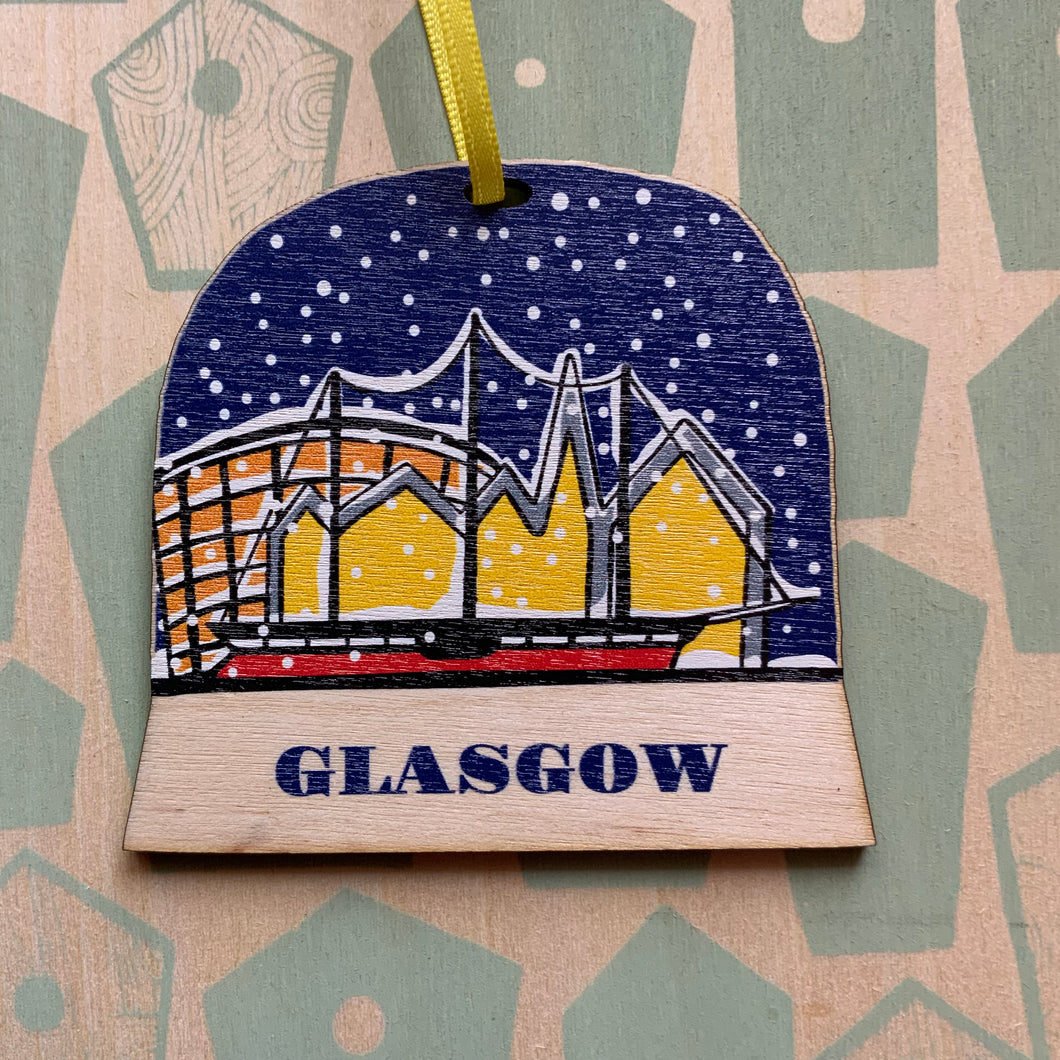 Glasgow riverside snow globe decoration